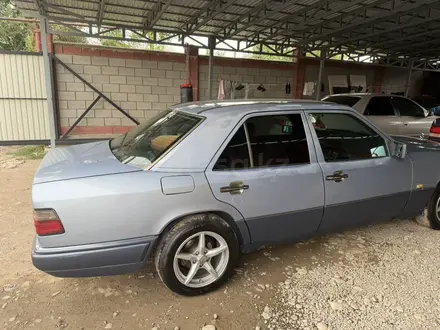 Mercedes-Benz E 280 1994 года за 2 200 000 тг. в Алматы – фото 2