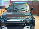 Лобовое стекло Land Rover Defender 2018-for320 000 тг. в Алматы – фото 2
