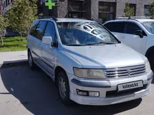 Mitsubishi Space Wagon, 2003