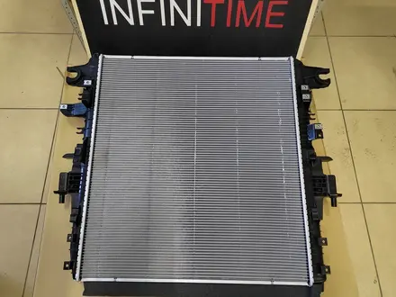 Радиатор охлаждения на Infiniti QX80 за 270 000 тг. в Алматы – фото 2