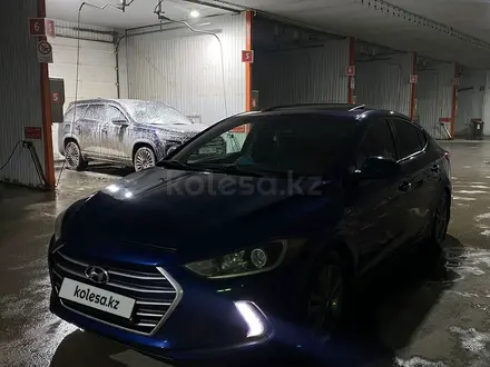 Hyundai Elantra 2017 года за 8 000 000 тг. в Астана