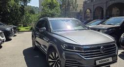 Volkswagen Touareg 2022 годаүшін24 900 000 тг. в Алматы