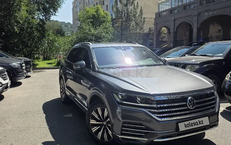 Volkswagen Touareg 2022 года за 26 900 000 тг. в Алматы