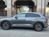 Volkswagen Touareg 2022 года за 27 300 000 тг. в Алматы – фото 5