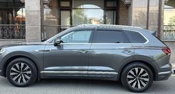 Volkswagen Touareg 2022 годаүшін24 900 000 тг. в Алматы – фото 5