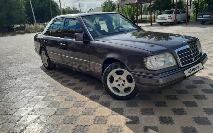 Mercedes-Benz E 220 1993 года за 3 000 000 тг. в Туркестан