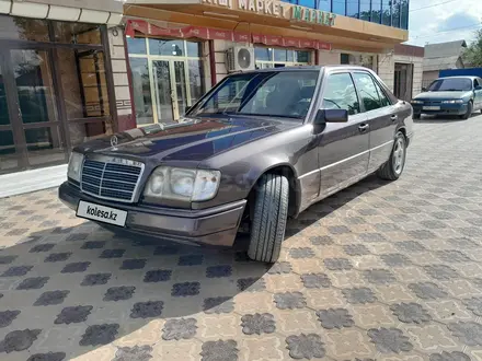 Mercedes-Benz E 220 1993 годаүшін3 000 000 тг. в Туркестан – фото 5