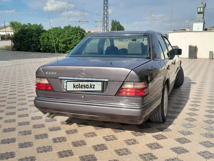 Mercedes-Benz E 220 1993 годаүшін3 000 000 тг. в Туркестан – фото 6