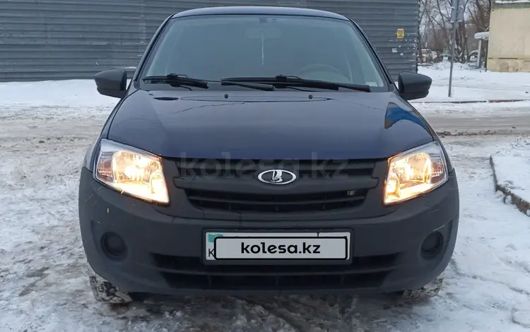 ВАЗ (Lada) Granta 2190 2012 годаүшін3 500 000 тг. в Астана