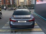 Lexus ES 300h 2016 годаүшін11 690 000 тг. в Астана – фото 3