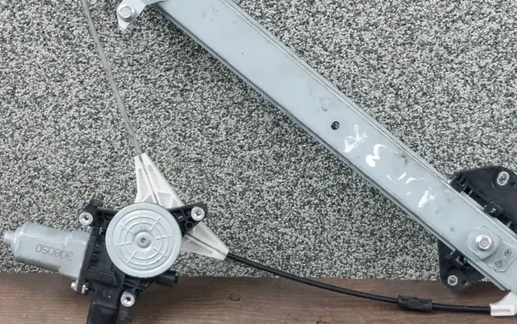 Стеклоподъёмник на Subaru Forester 2010 год за 15 000 тг. в Алматы