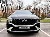 Hyundai Santa Fe 2021 годаfor19 400 000 тг. в Алматы