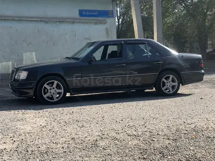 Mercedes-Benz E 230 1988 года за 1 700 000 тг. в Шымкент – фото 2