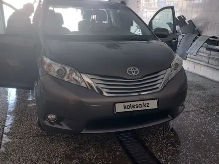 Toyota Sienna 2012 года за 15 000 000 тг. в Тараз