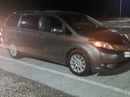 Toyota Sienna 2012 года за 15 000 000 тг. в Тараз – фото 4