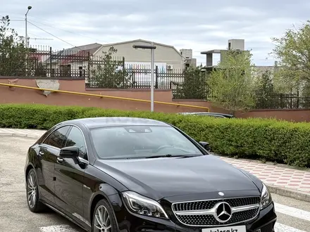 Mercedes-Benz CLS 400 2015 года за 16 700 000 тг. в Актау