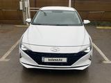 Hyundai Elantra 2022 года за 8 700 000 тг. в Уральск – фото 4