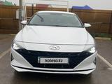 Hyundai Elantra 2022 года за 8 700 000 тг. в Уральск – фото 5