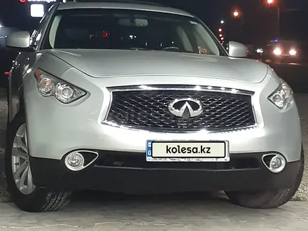 Infiniti QX70 2017 года за 9 000 000 тг. в Алматы