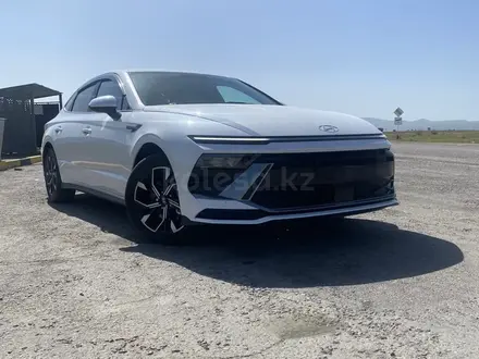 Hyundai Sonata 2024 года за 13 333 000 тг. в Алматы – фото 3