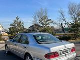 Mercedes-Benz E 320 1998 года за 2 800 000 тг. в Алматы – фото 3