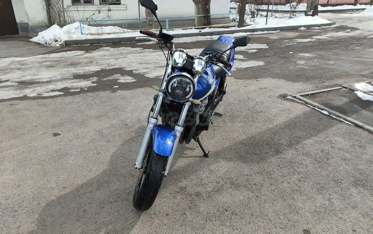 Honda  CB 400 Super Four 1997 года за 1 500 000 тг. в Алматы