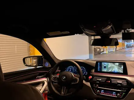 BMW M5 2018 года за 37 000 000 тг. в Алматы – фото 9