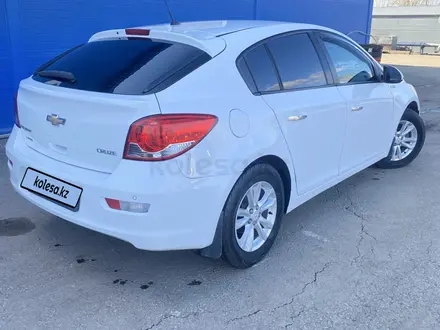 Chevrolet Cruze 2014 года за 3 500 000 тг. в Петропавловск – фото 3