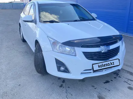 Chevrolet Cruze 2014 года за 3 500 000 тг. в Петропавловск – фото 2