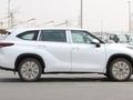 Toyota Highlander Luxe 2025 года за 27 500 000 тг. в Семей – фото 5