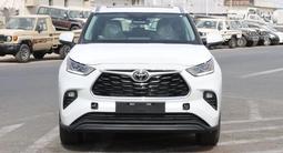 Toyota Highlander Luxe 2025 года за 27 500 000 тг. в Семей – фото 2