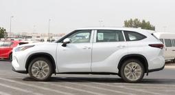 Toyota Highlander Luxe 2025 года за 27 500 000 тг. в Семей – фото 4
