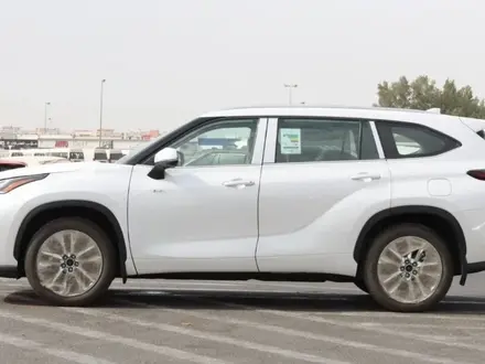 Toyota Highlander Luxe 2025 года за 27 500 000 тг. в Семей – фото 4