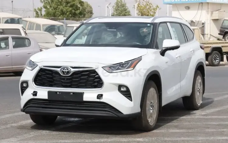 Toyota Highlander Luxe 2025 года за 27 500 000 тг. в Семей