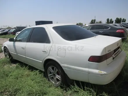 Toyota Camry 1999 года за 1 950 000 тг. в Шымкент – фото 5