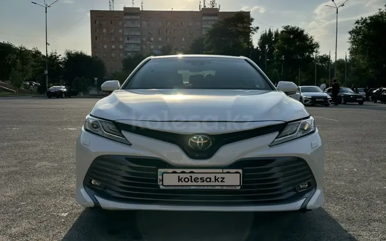 Toyota Camry 2020 года за 14 000 000 тг. в Тараз