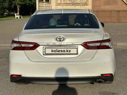 Toyota Camry 2020 года за 14 000 000 тг. в Тараз – фото 2