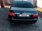 Mercedes-Benz E 200 2012 годаүшін10 200 000 тг. в Рудный – фото 2