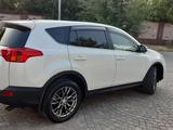 Toyota RAV4 2013 годаүшін9 800 000 тг. в Шымкент – фото 5