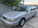 Volkswagen Passat 1993 годаүшін1 700 000 тг. в Уральск