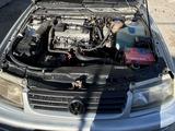 Volkswagen Passat 1993 годаүшін1 700 000 тг. в Уральск – фото 4