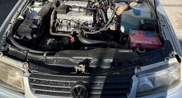 Volkswagen Passat 1993 года за 1 700 000 тг. в Уральск – фото 4