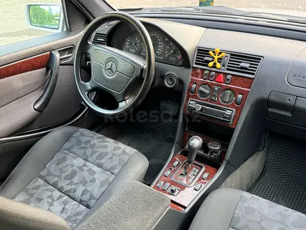 Mercedes-Benz C 240 1997 года за 3 600 000 тг. в Алматы – фото 16