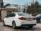 BMW 5 серия 2022 годаүшін22 000 000 тг. в Алматы – фото 4