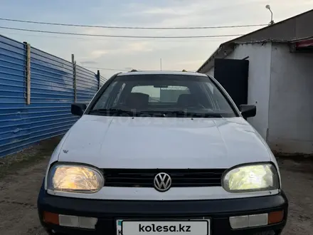 Volkswagen Golf 1993 года за 900 000 тг. в Астана