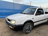 Volkswagen Golf 1993 года за 850 000 тг. в Астана – фото 2