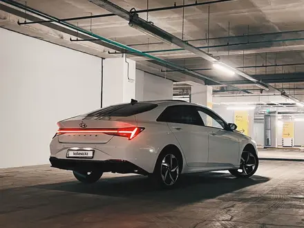 Hyundai Elantra 2020 года за 10 500 000 тг. в Астана – фото 2