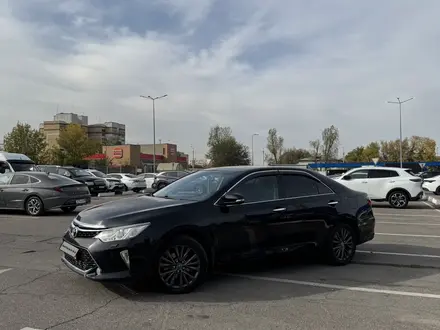 Toyota Camry 2015 года за 9 200 000 тг. в Алматы – фото 3