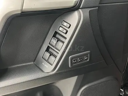 Toyota Land Cruiser Prado 2018 года за 27 000 000 тг. в Алматы – фото 16