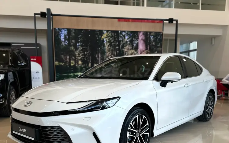 Toyota Camry Luxe 2026 года за 22 190 000 тг. в Астана